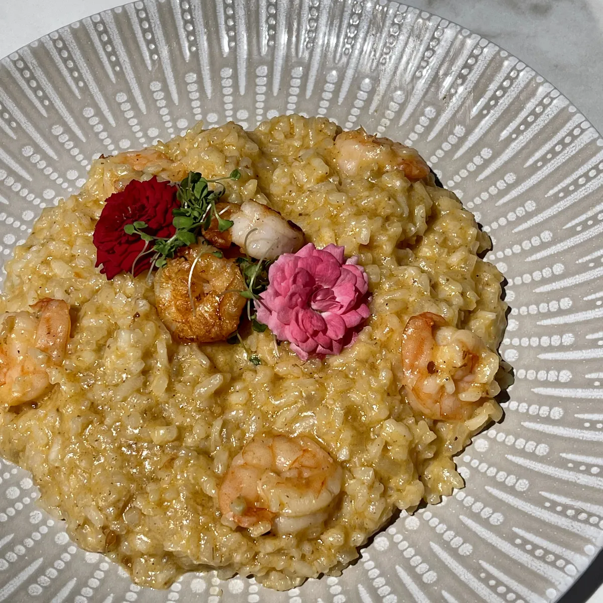 Plato de autor de The View by California